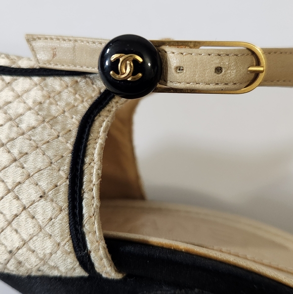 CHANEL Heels Classic Mary Jane Logo  CC‎ Ankle Strap - Picture 2 of 14